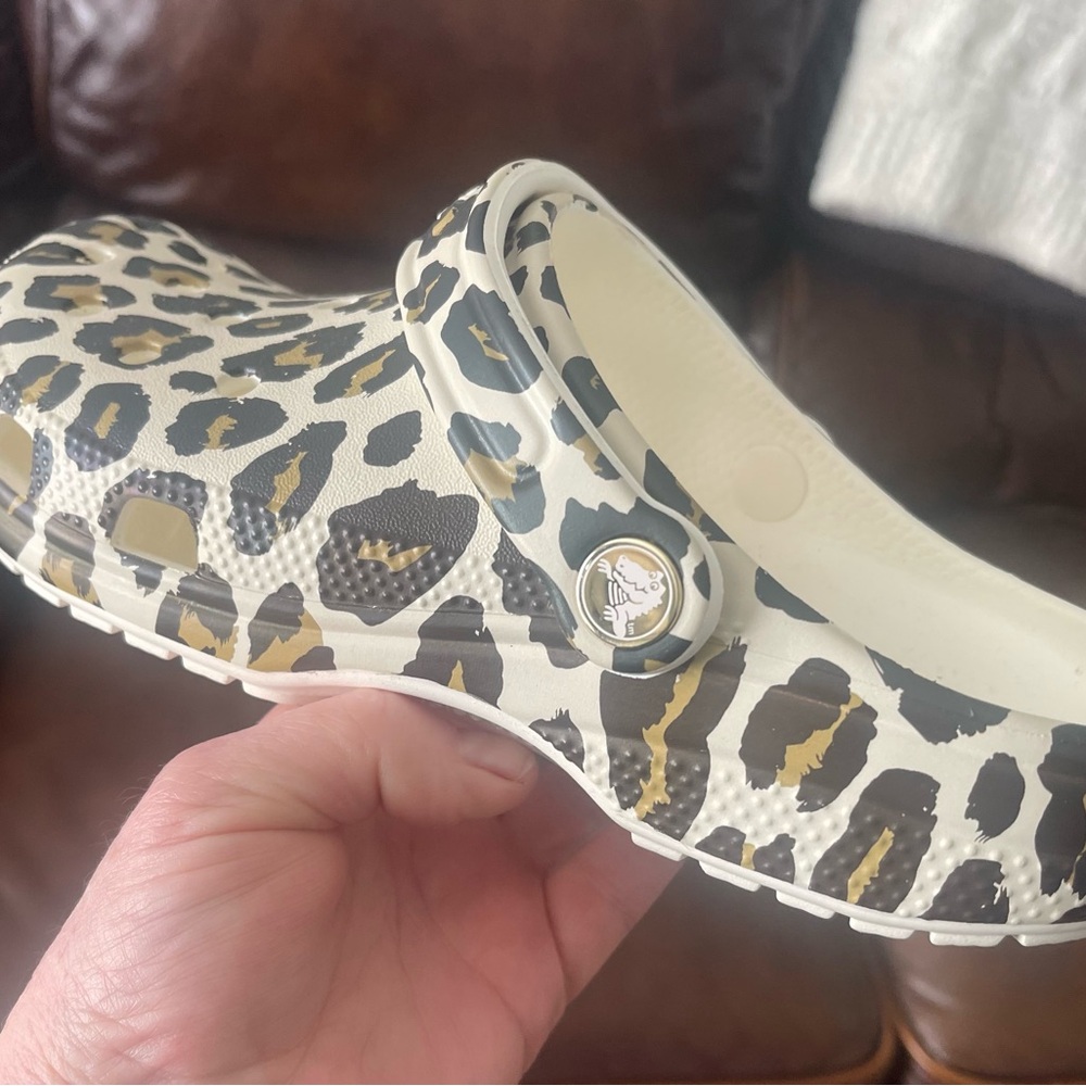 ⚜️CROCS CLASSIC WOMEN’s CLOG SZ 8 - Picture 8 of 8